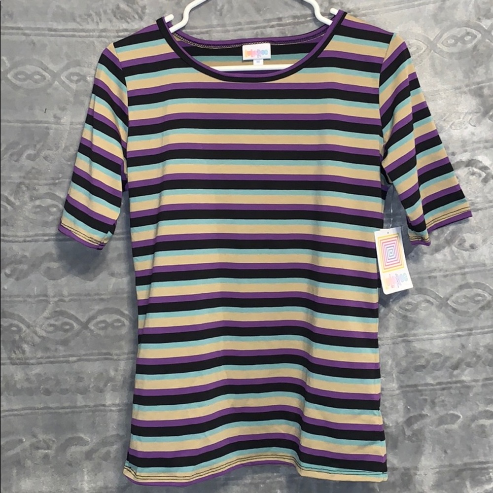 M LulaRoe Shirt